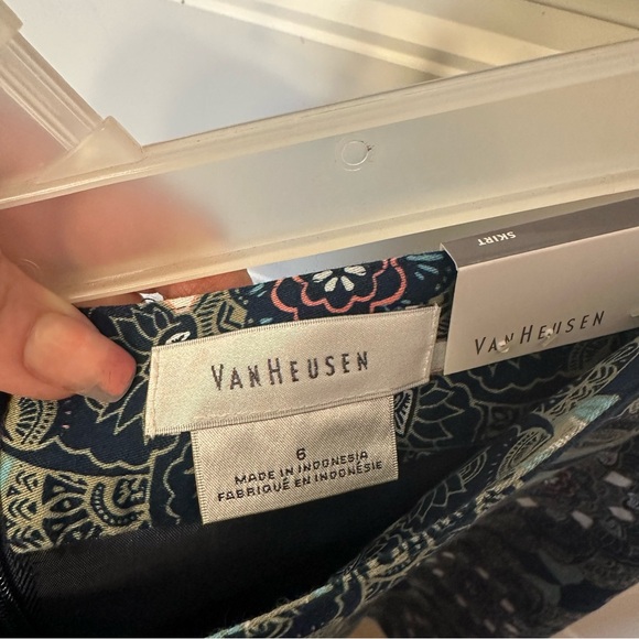 Van Heusen Teal Green Floral Mandala Skirt, Fully Lined, NWT, size 6 - Picture 4 of 5